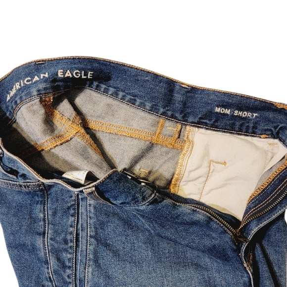 American Eagle pleated front denim mom shorts - Picture 8 of 10